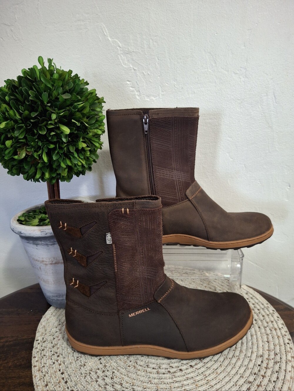 Merrell Women’s Brown Boots Size 9.